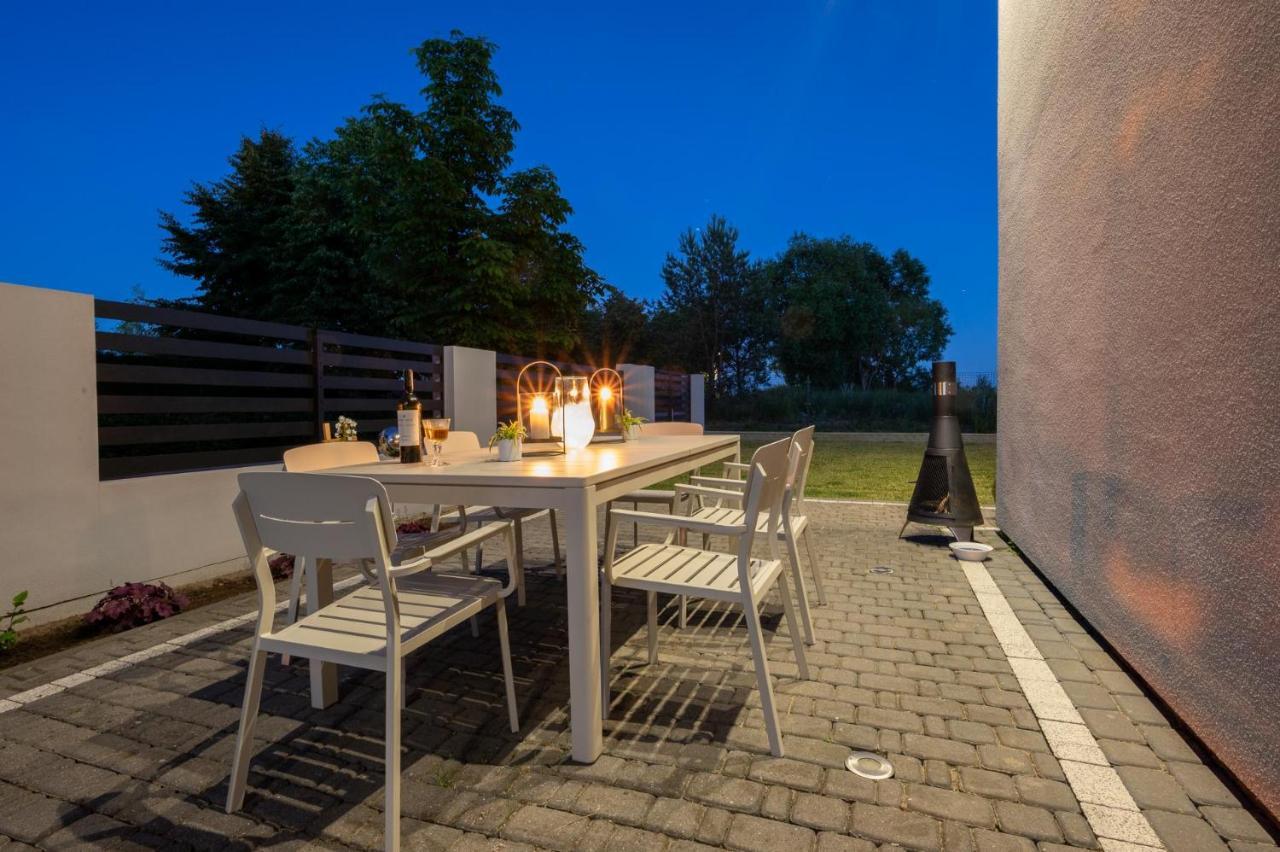 Seaesta Darlowo - Komfortowe Pokoje I Apartamenty Exterior photo